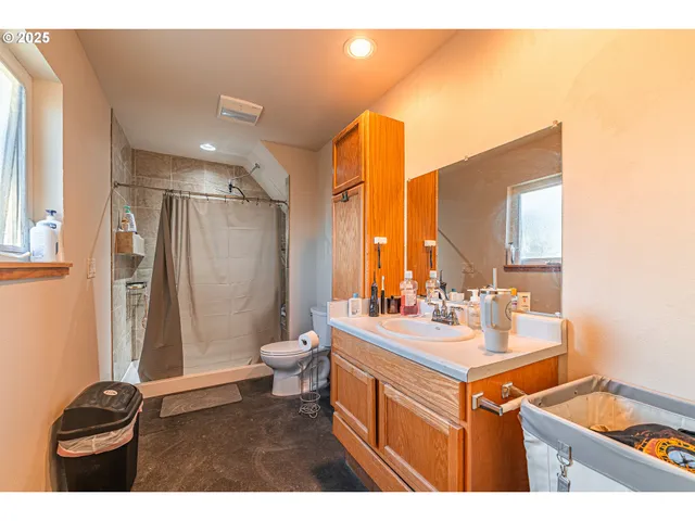 $650,000 | 3333 Hayden Bridge Road, Springfield, OR 97477