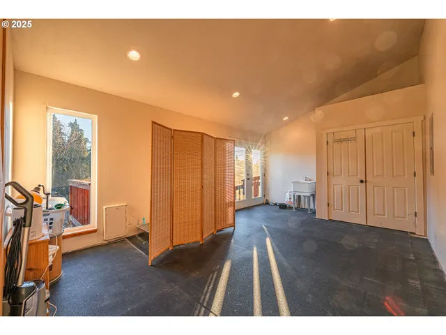 $650,000 | 3333 Hayden Bridge Road, Springfield, OR 97477