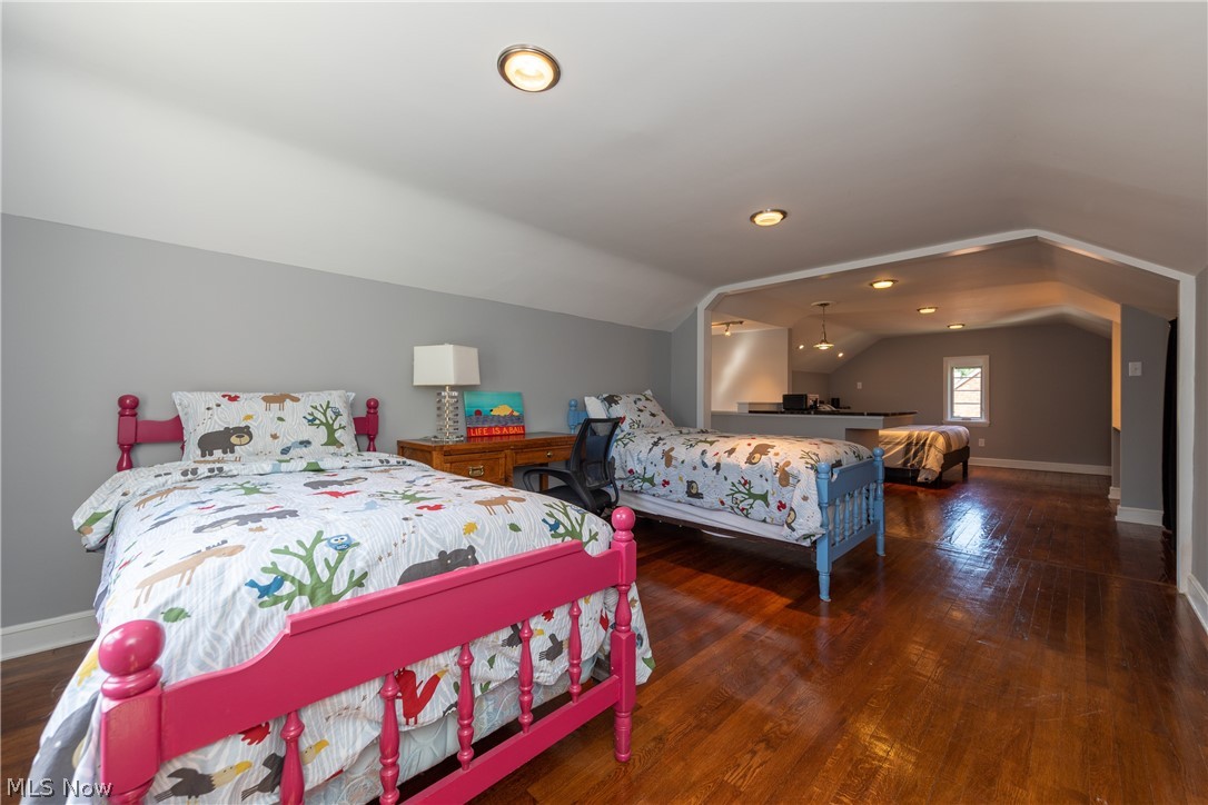4054 Conover Road University Heights, OH 44118 - Photo 24 of 35 Third Floor Bedroom