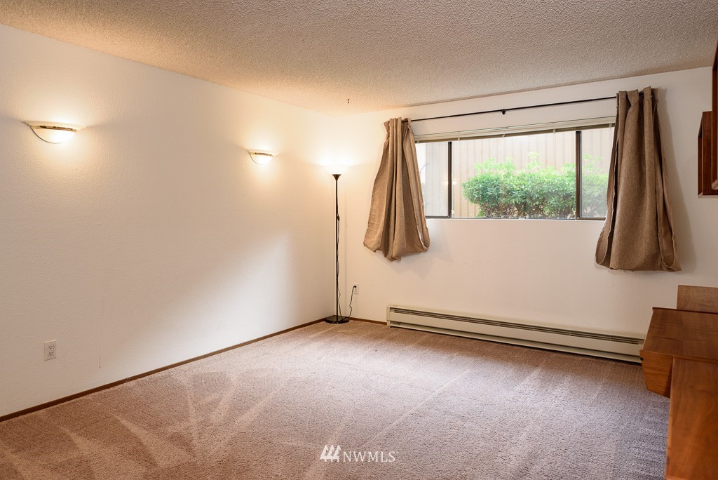 1511 Eagle Ridge Drive South, Unit F6 Renton, WA 98055 - Photo 14 of 23