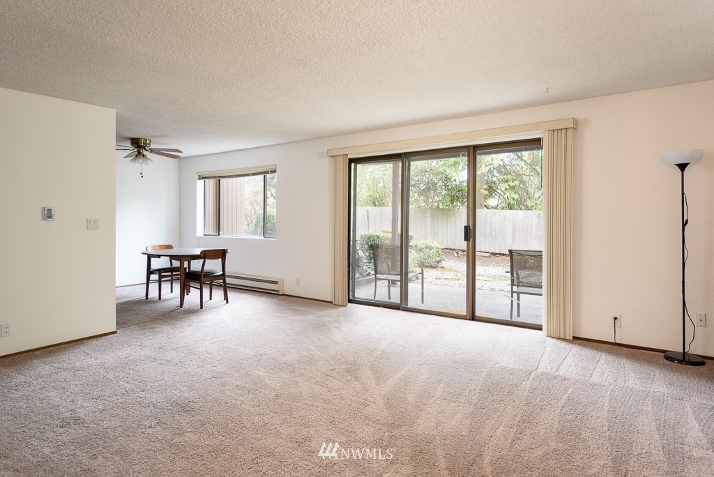 1511 Eagle Ridge Drive South, Unit F6 Renton, WA 98055 - Photo 3 of 23