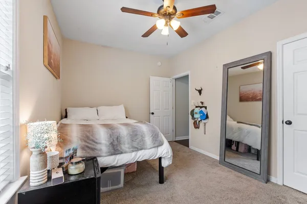 $3,300 | 1775 Belle Vue Way, Unit 1, Tallahassee, FL 32304