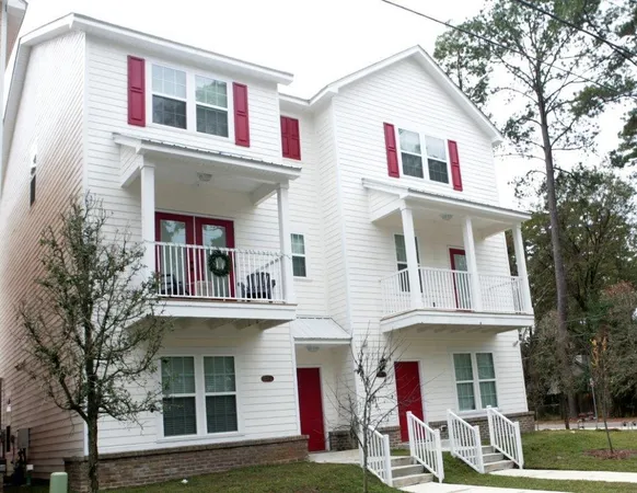 $3,000 | 1775 Belle Vue Way, Unit 1, Tallahassee, FL 32304