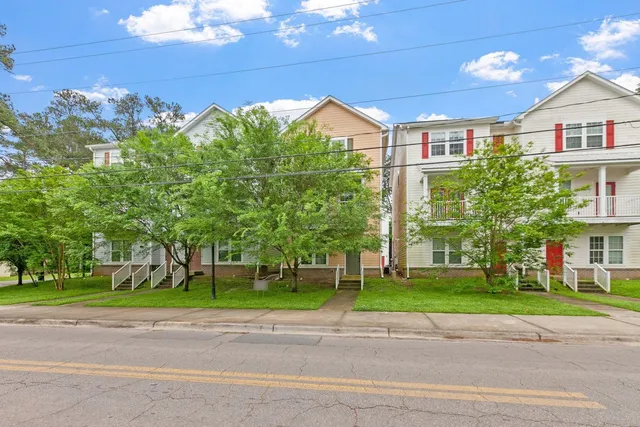 $3,000 | 1775 Belle Vue Way, Unit 1, Tallahassee, FL 32304