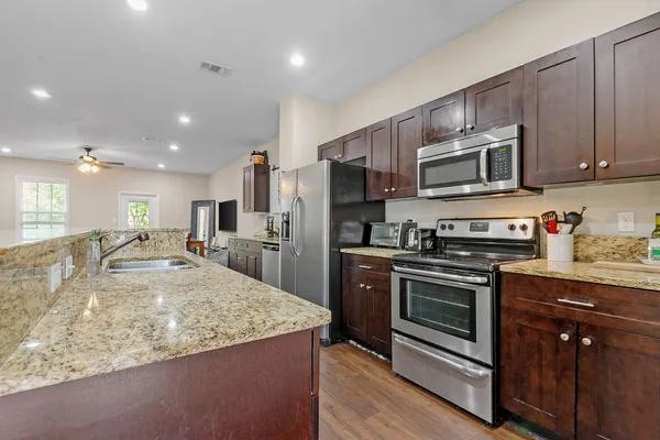$3,300 | 1775 Belle Vue Way, Unit 1, Tallahassee, FL 32304