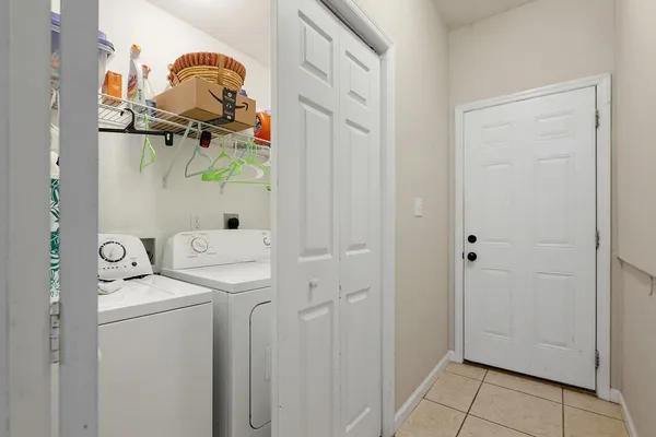 $3,000 | 1775 Belle Vue Way, Unit 1, Tallahassee, FL 32304