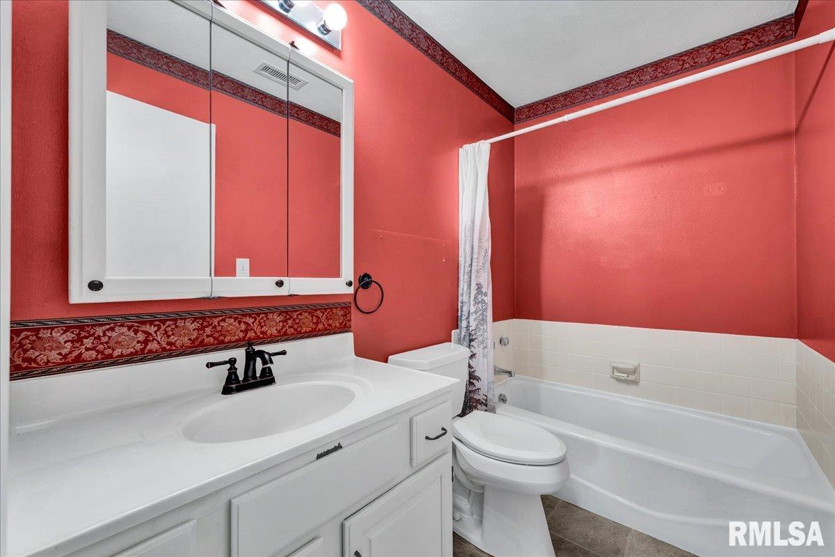 2223 Veterans Road, Unit 2 Morton, IL 61550 - Photo 14 of 21 Gallery Image 14