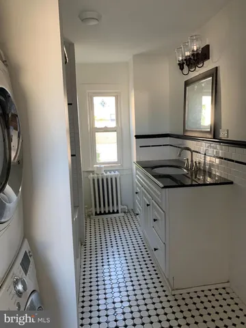 $2,000 | 119 Franklin Street, Unit 2, Bristol, PA 19007