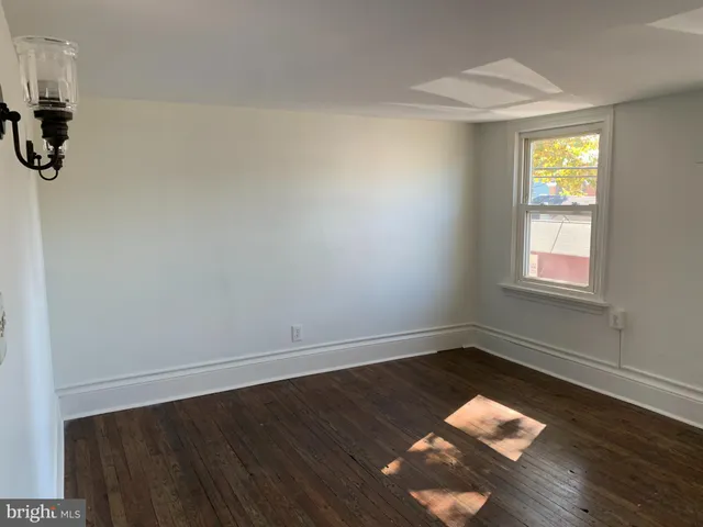 $2,000 | 119 Franklin Street, Unit 2, Bristol, PA 19007