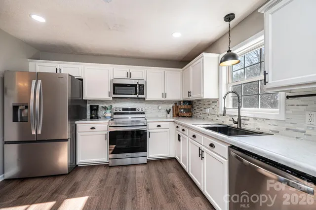 $279,990 | 1355 Millrace Drive, Conover, NC 28613