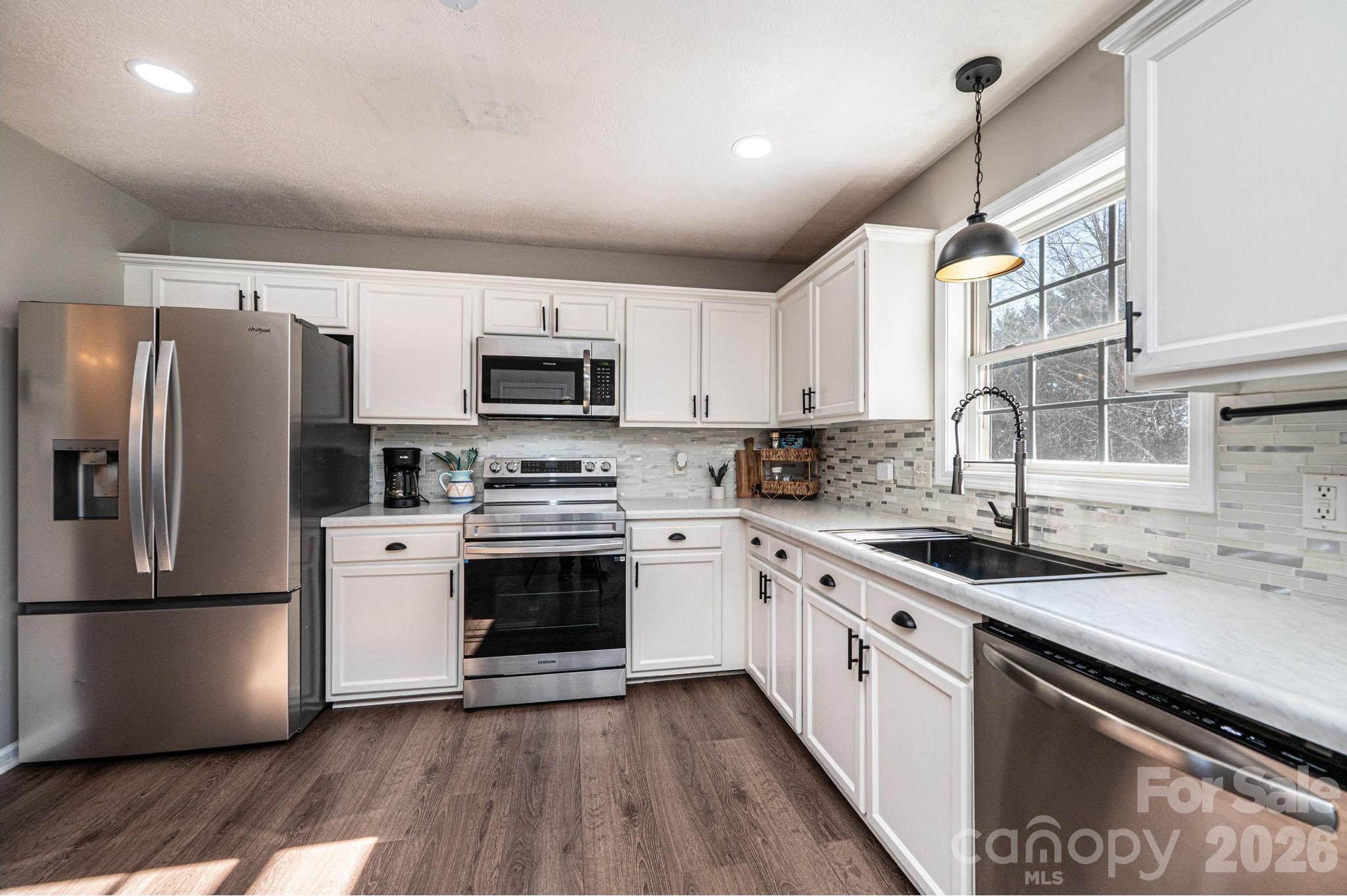 1355 Millrace Drive Conover, NC 28613 - Photo 14 of 37