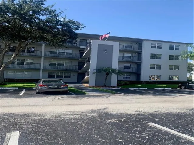 $1,900 | 13250 Southwest 4th Court, Unit 318G, Pembroke Pines, FL 33027
