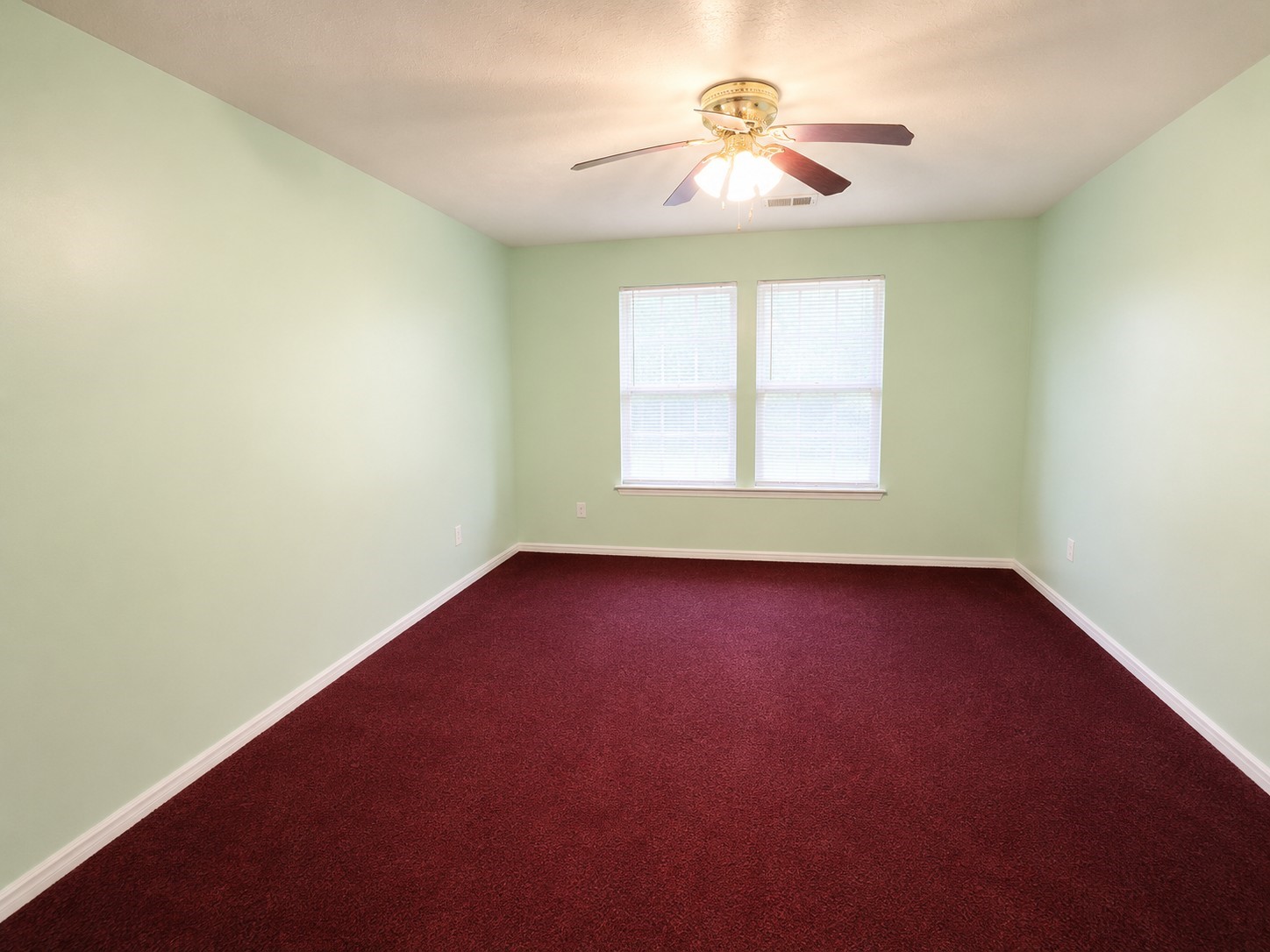 1801 Coe Road Pinehurst, TX 77362 - Photo 8 of 16