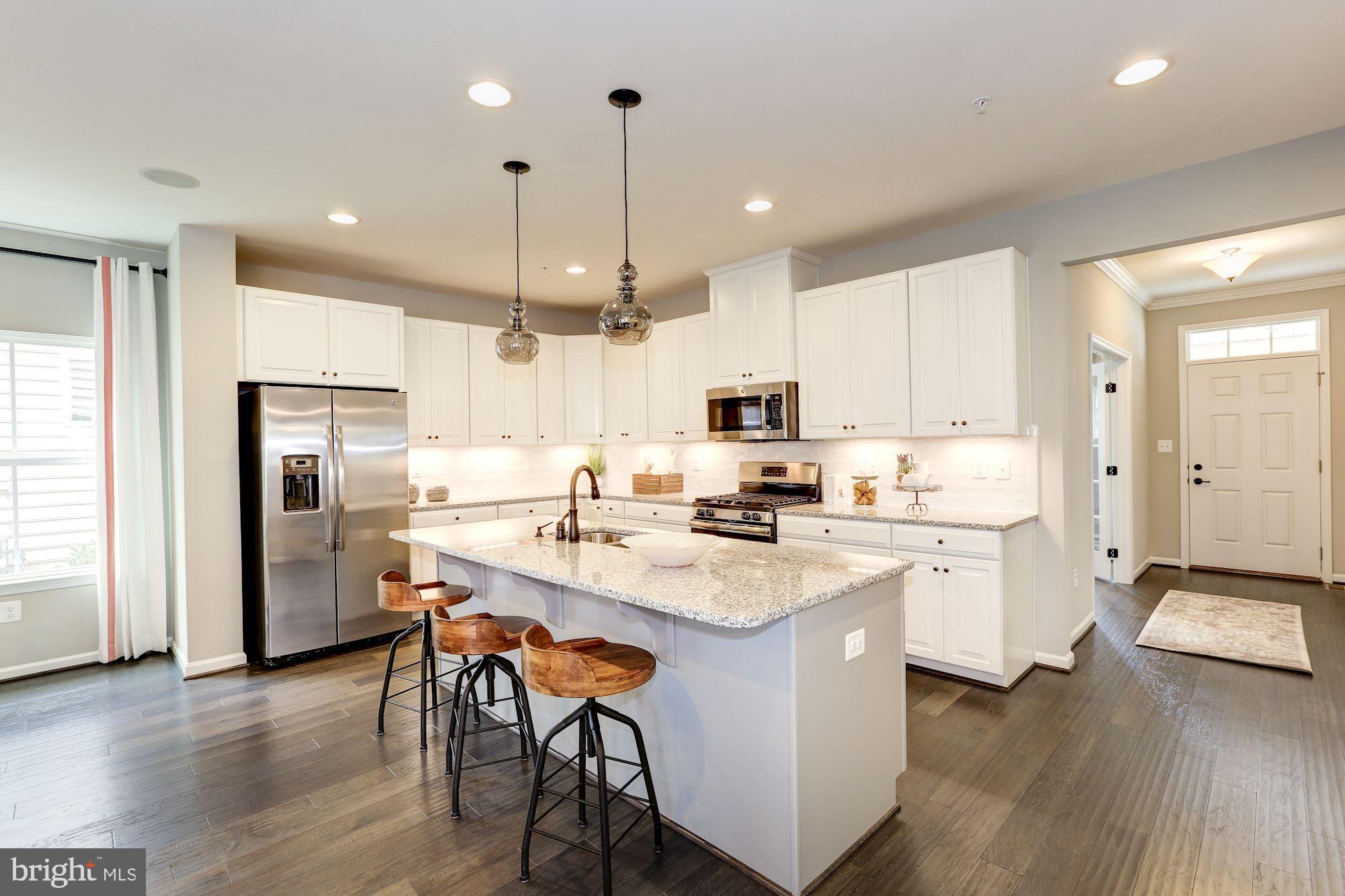 14168 Jaeger Road Clarksburg, MD 20871 - Photo 4 of 18 Gallery Image 4