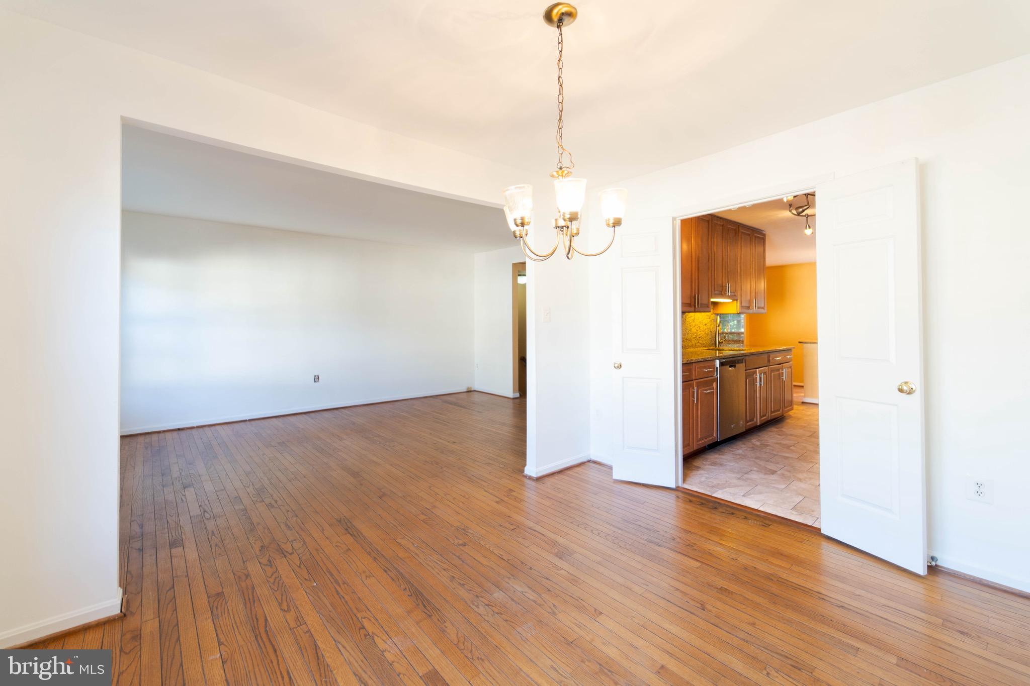 4914 Carriagepark Road Fairfax, VA 22032 - Photo 11 of 40