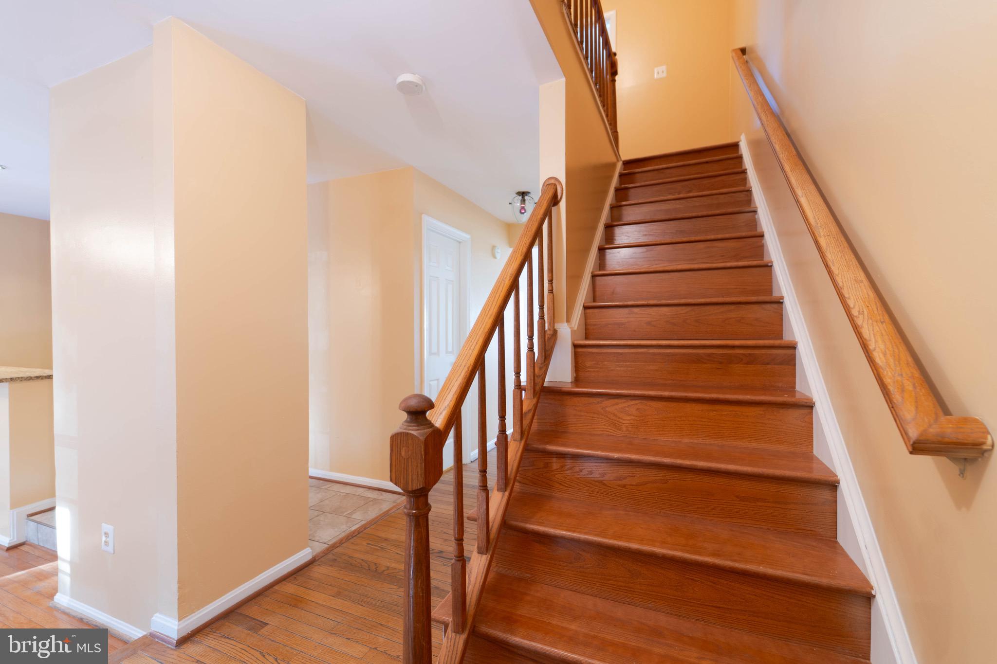 4914 Carriagepark Road Fairfax, VA 22032 - Photo 3 of 40