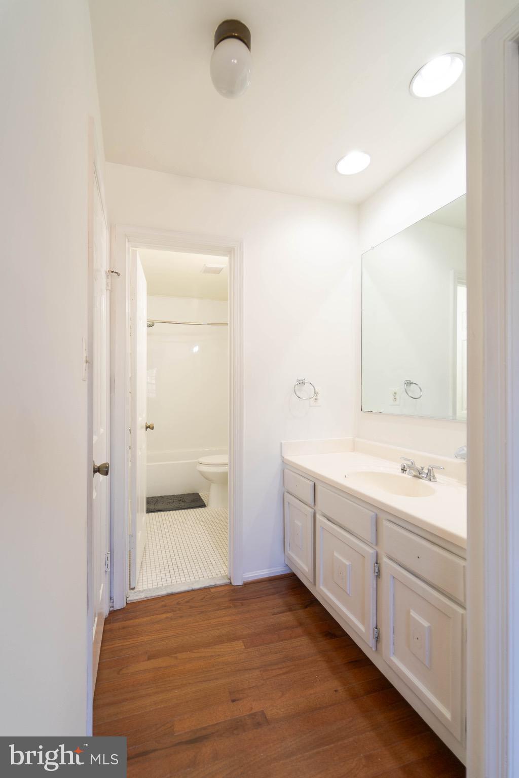 4914 Carriagepark Road Fairfax, VA 22032 - Photo 36 of 40