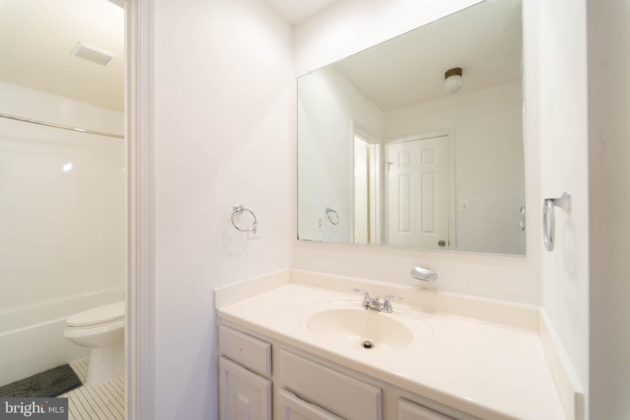 4914 Carriagepark Road Fairfax, VA 22032 - Photo 37 of 40