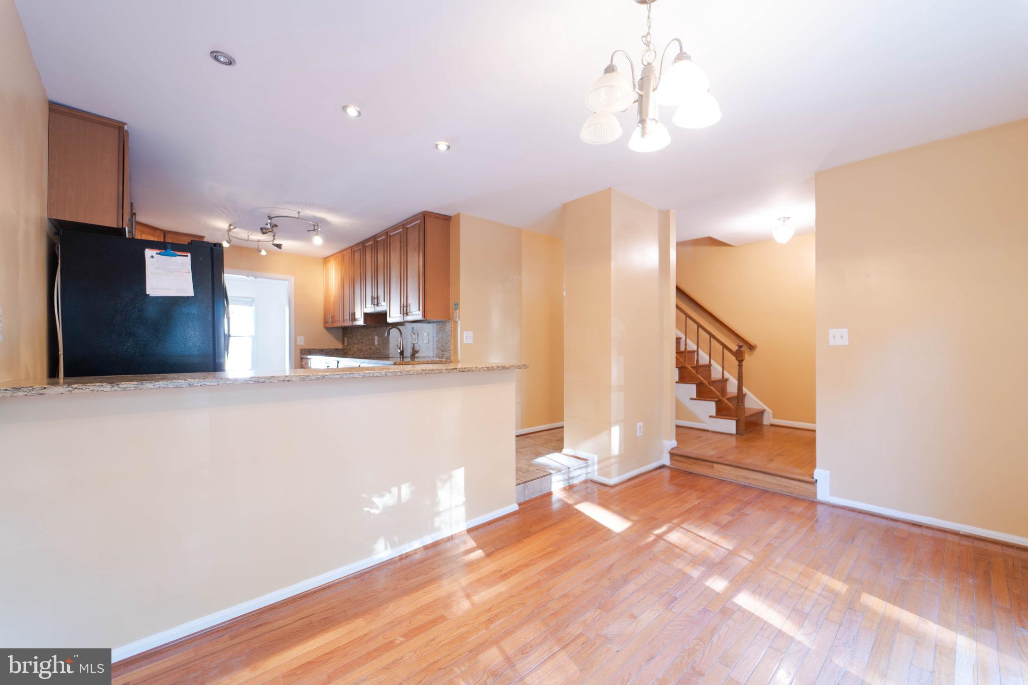 4914 Carriagepark Road Fairfax, VA 22032 - Photo 4 of 40