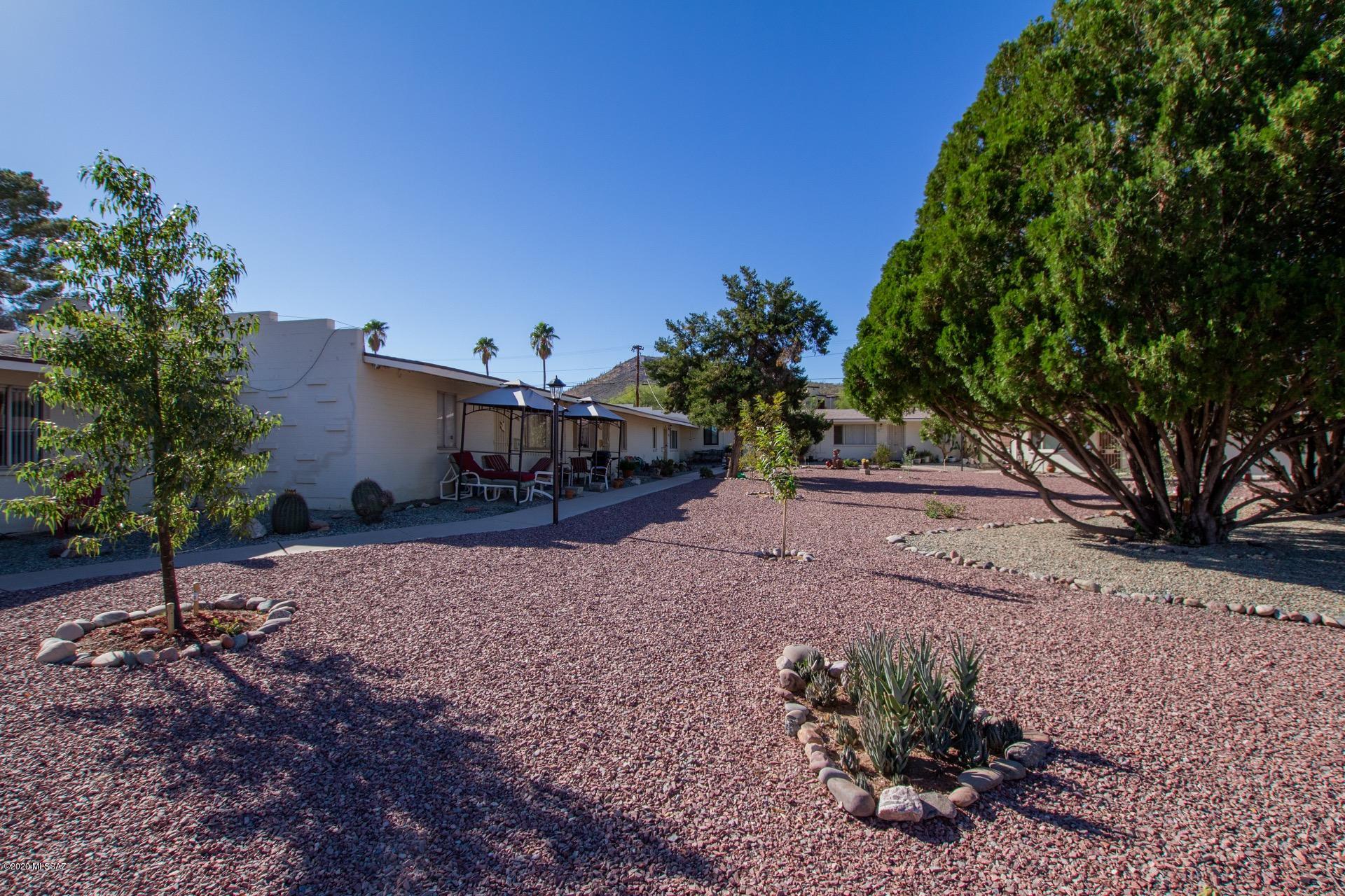 462 North Silverbell Road Tucson, AZ 85745 - Photo 3 of 27 Gallery Image 3