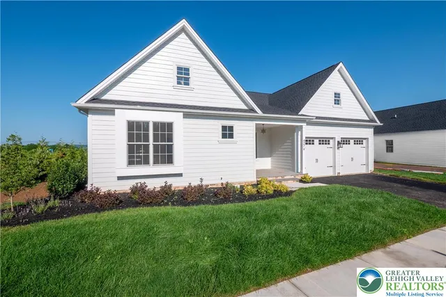 $865,000 | 4276 Stonebridge Drive, Bethlehem, PA 18015