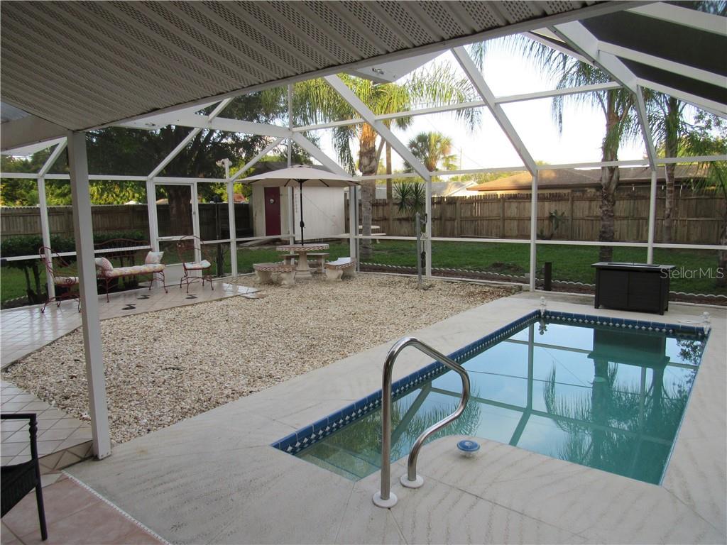 KEY WEST FEEL OUTDOOR OASIS!  IMAGINE SITTING OUTSIDE ENJOYING THE COOL MORNING BREEZE DRINKING YOUR COFFEE!