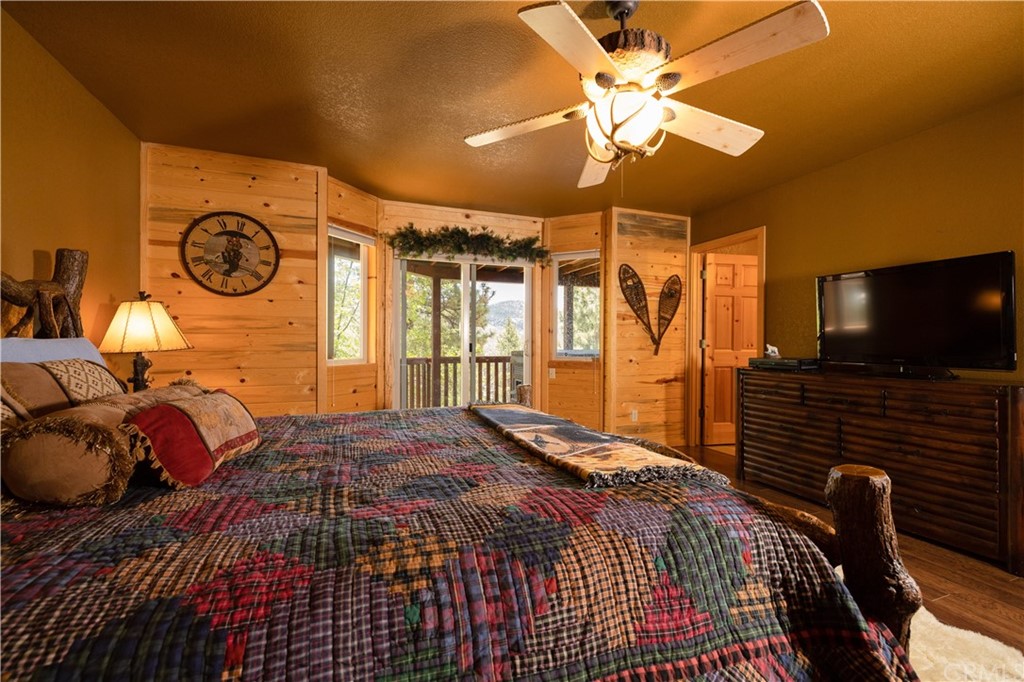 42692 Timberline Trail Big Bear Lake, CA 92315 - Photo 17 of 38