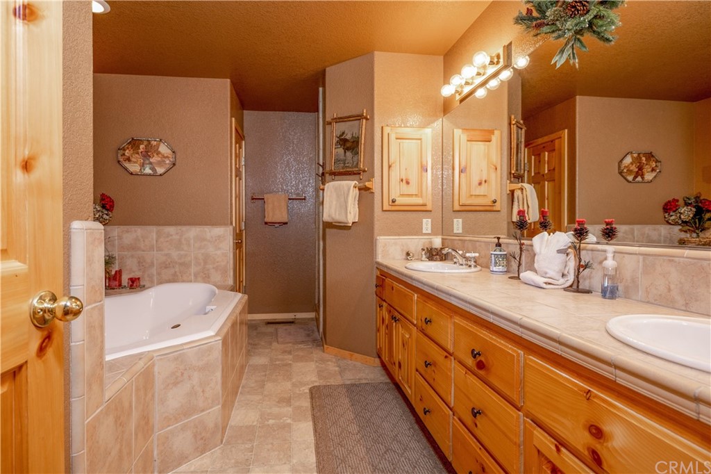 42692 Timberline Trail Big Bear Lake, CA 92315 - Photo 18 of 38