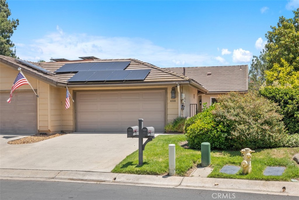 4346 Los Padres Drive Fallbrook, CA 92028 - Photo 5 of 33 a backyard of a house