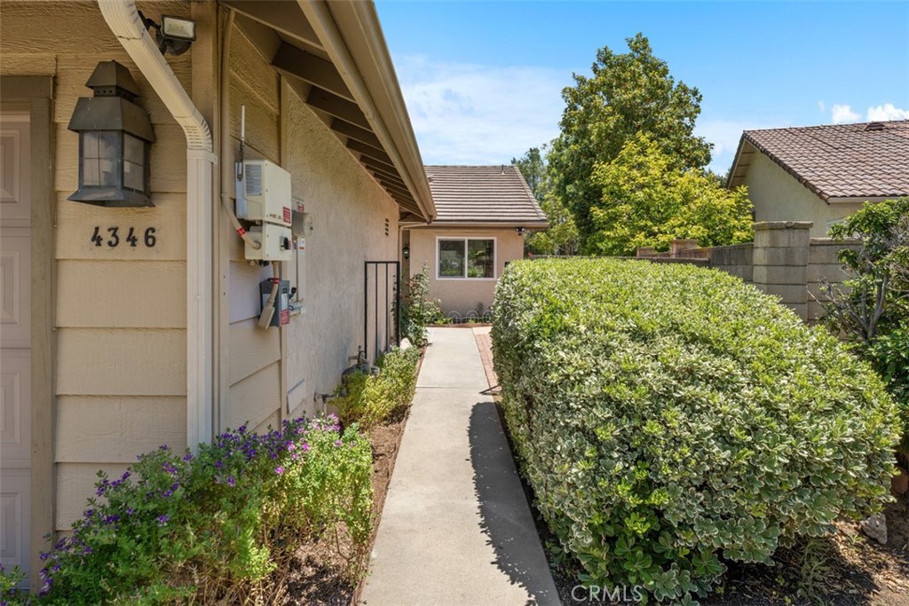 4346 Los Padres Drive Fallbrook, CA 92028 - Photo 7 of 33 a view of a pathway with house on both side