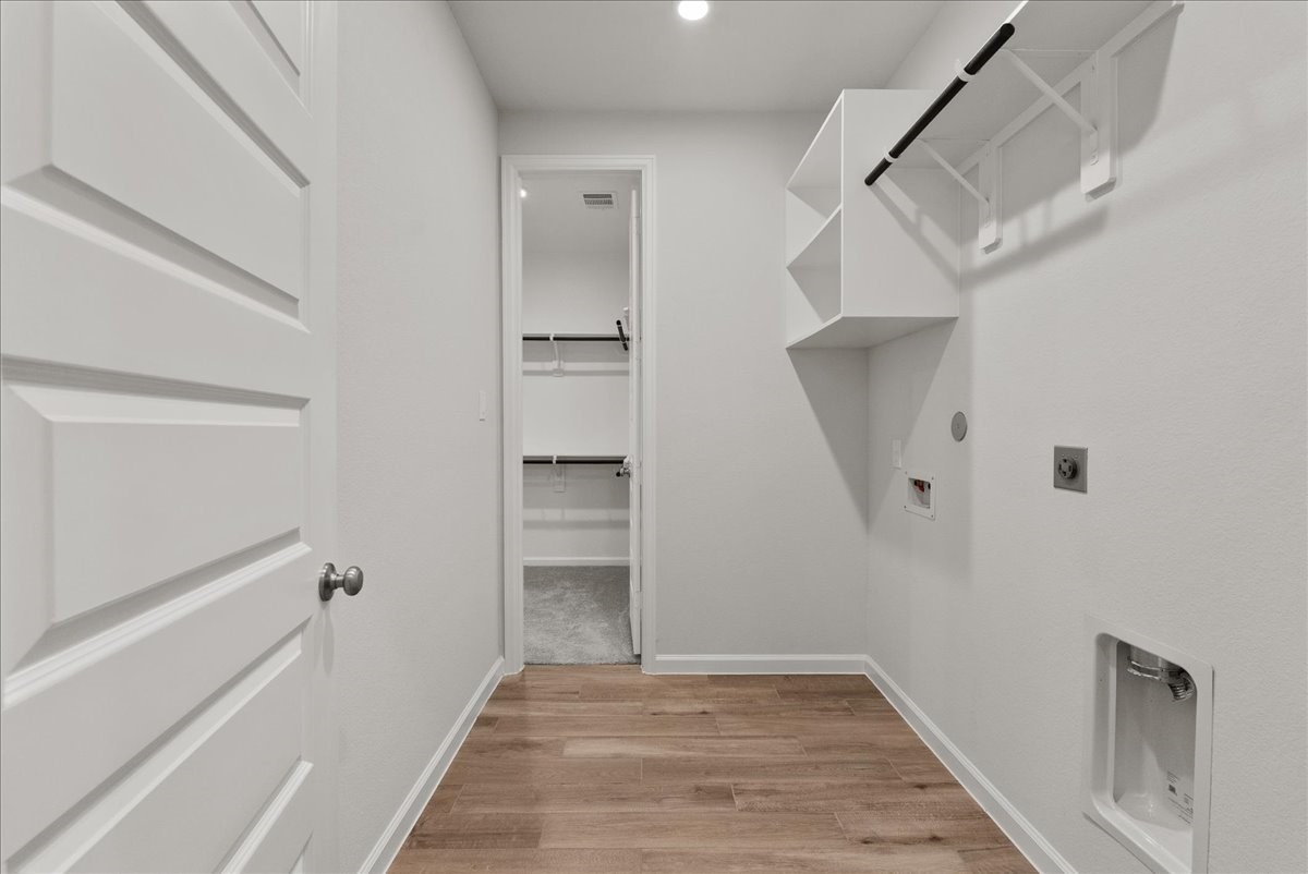 4618 Cooper Lane Rosharon, TX 77583 - Photo 28 of 40 Utility room.