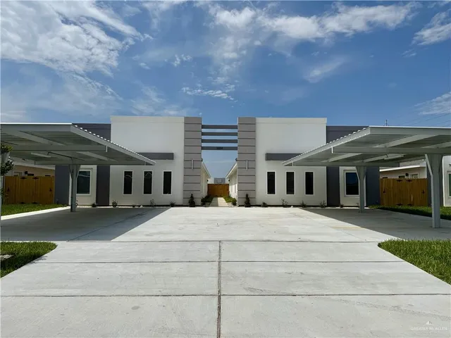 a front view of house with yard