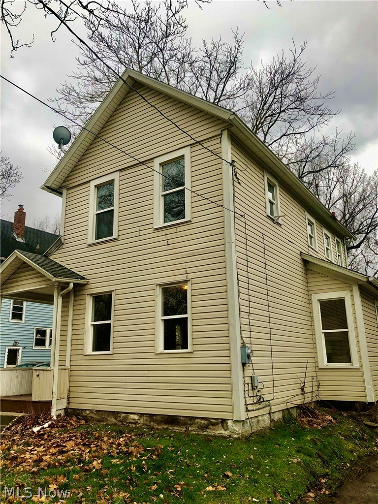 702 Garfield Street Akron, OH 44310 - Photo 1 of 14