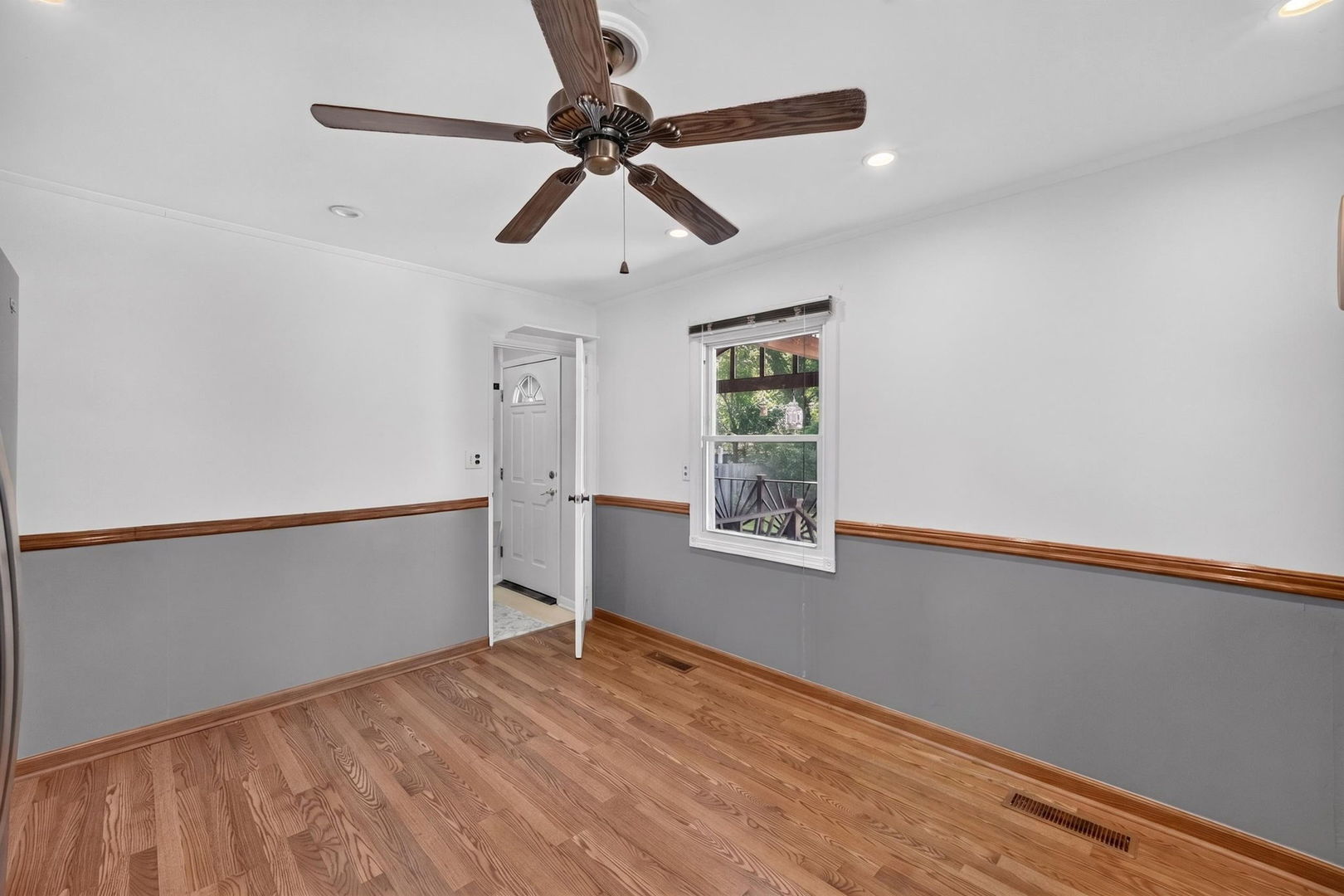 472 Douglas Road Batavia, IL 60510 - Photo 12 of 42