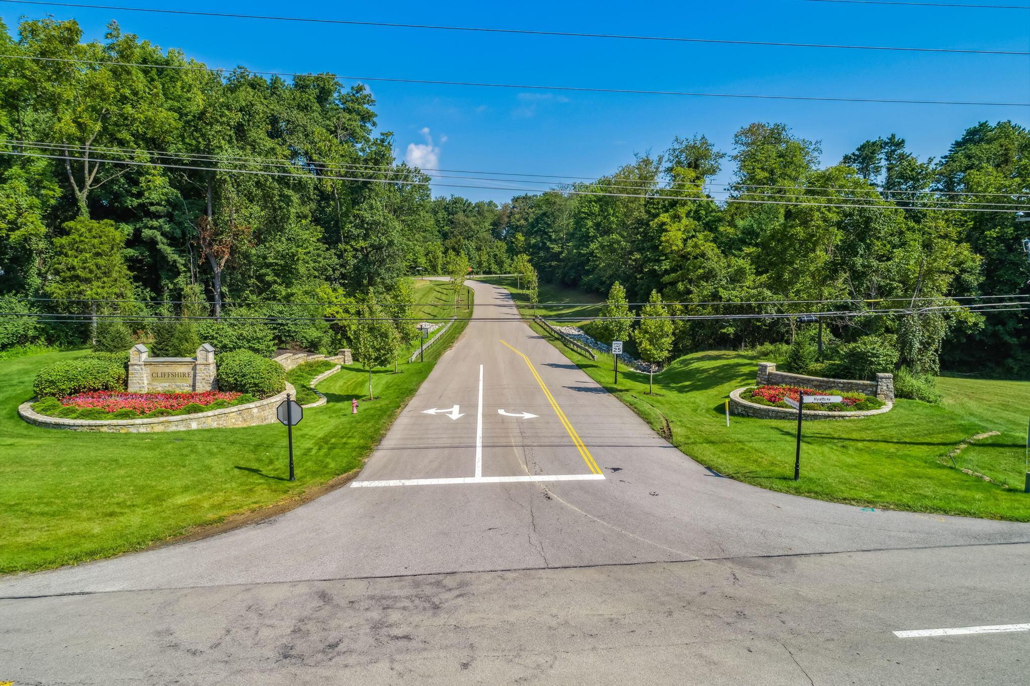 983 Ruth Crossing Delaware, OH 43015 - Photo 18 of 20 Cliffshire Entrance