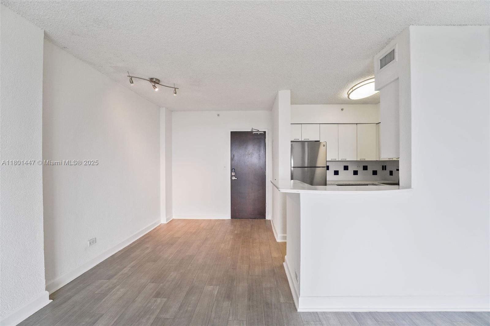 1500 Bay Road, Unit S0380 Miami Beach, FL 33139 - Photo 15 of 83