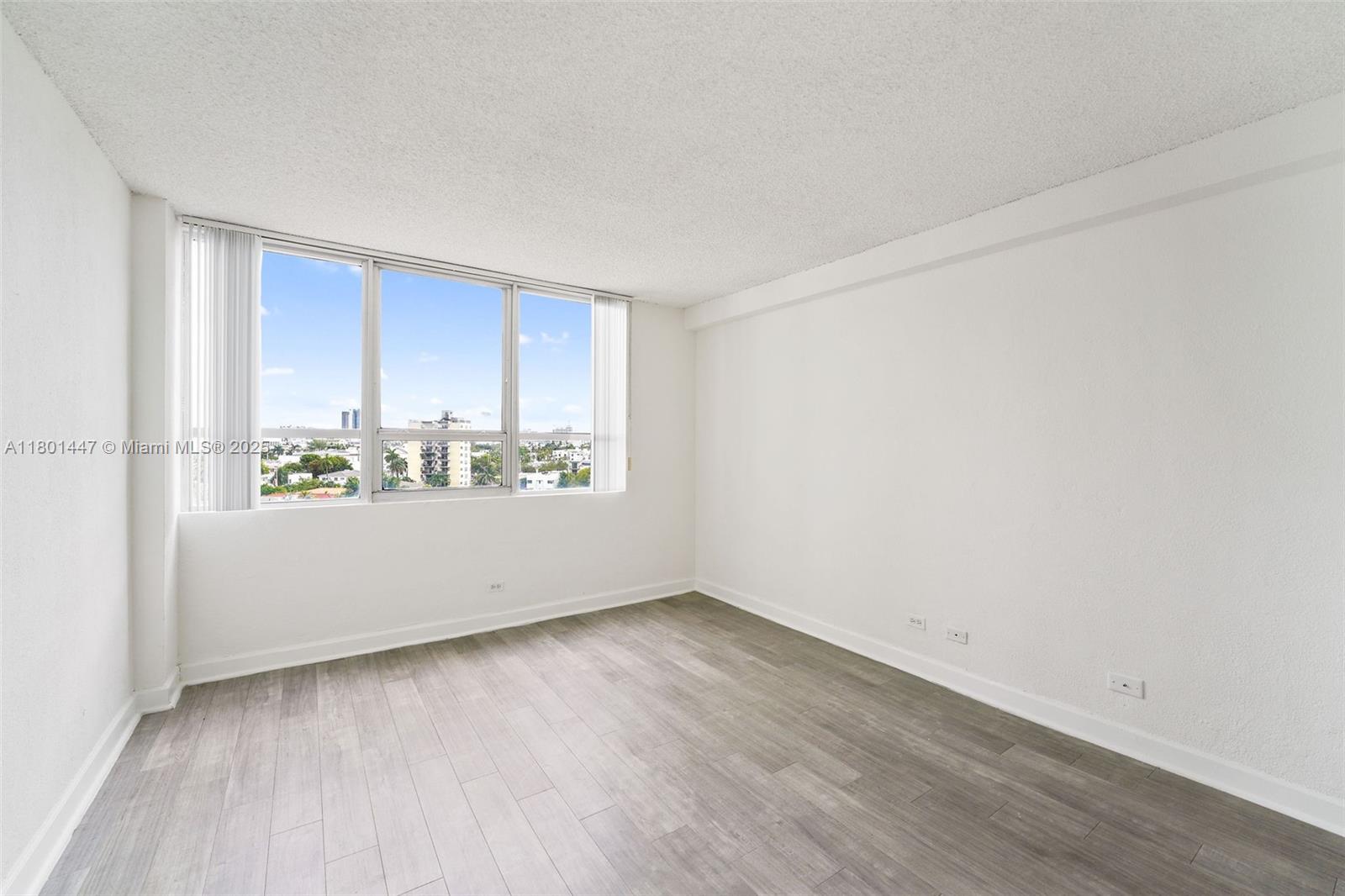 1500 Bay Road, Unit S0380 Miami Beach, FL 33139 - Photo 19 of 83 a view of an empty room and window