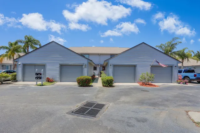 $280,000 | 6148 Southeast Georgetown Place, Unit 805, Hobe Sound, FL 33455
