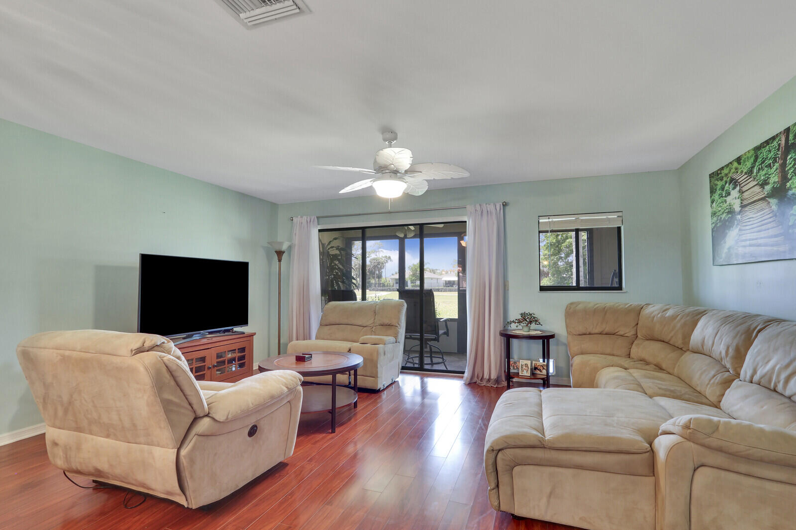 6148 Southeast Georgetown Place, Unit 805 Hobe Sound, FL 33455 - Photo 22 of 44 Living Room