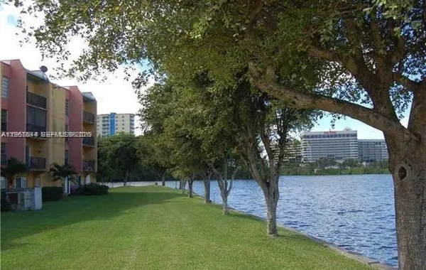 $2,670 | 4721 Northwest 7th Street, Unit 10112, Miami, FL 33126