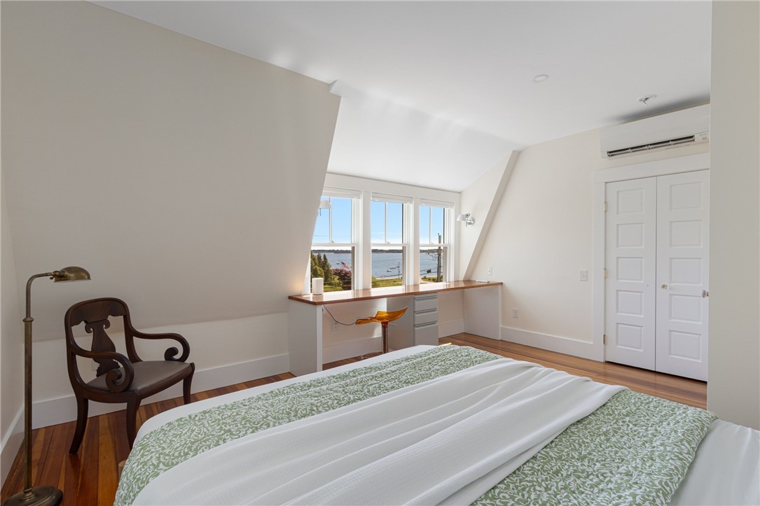 47 Longfellow Road Jamestown, RI 02835 - Photo 25 of 39