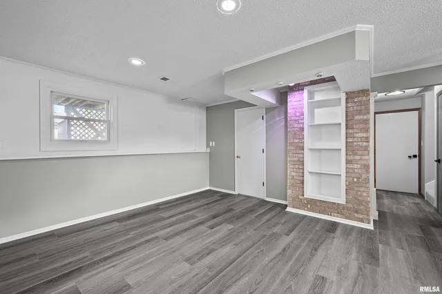 $225,000 | 916 Ash Drive, Colona, IL 61241