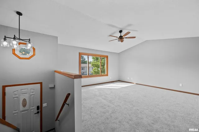 $225,000 | 916 Ash Drive, Colona, IL 61241