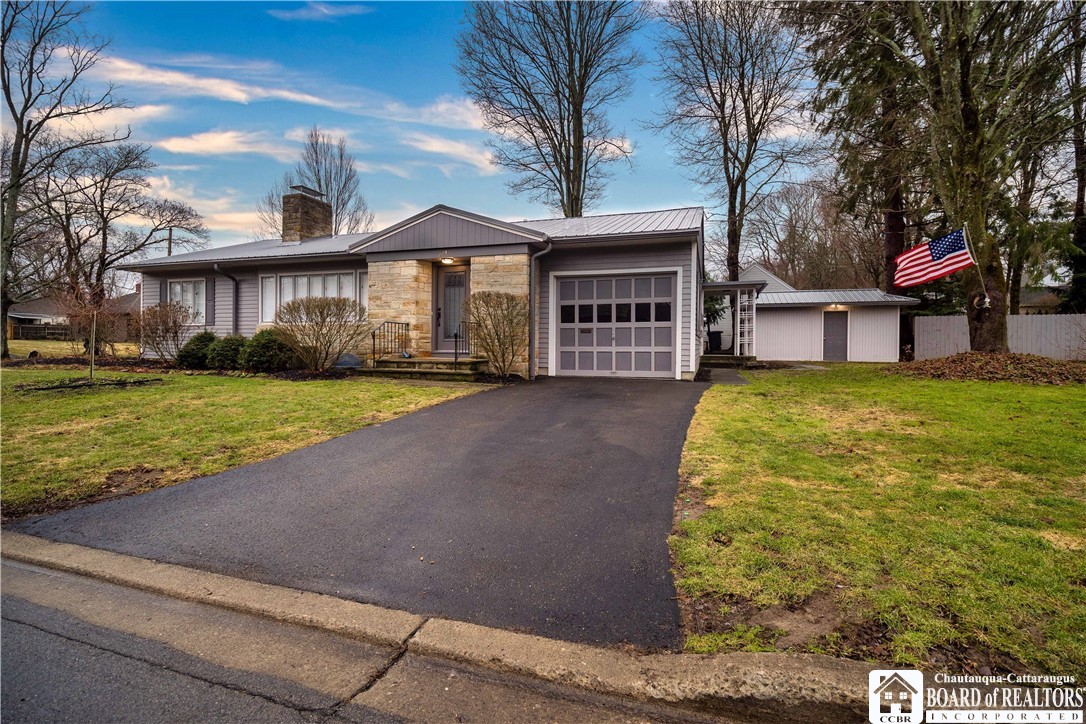 225 Arlington Avenue, Jamestown, NY 14701 Compass