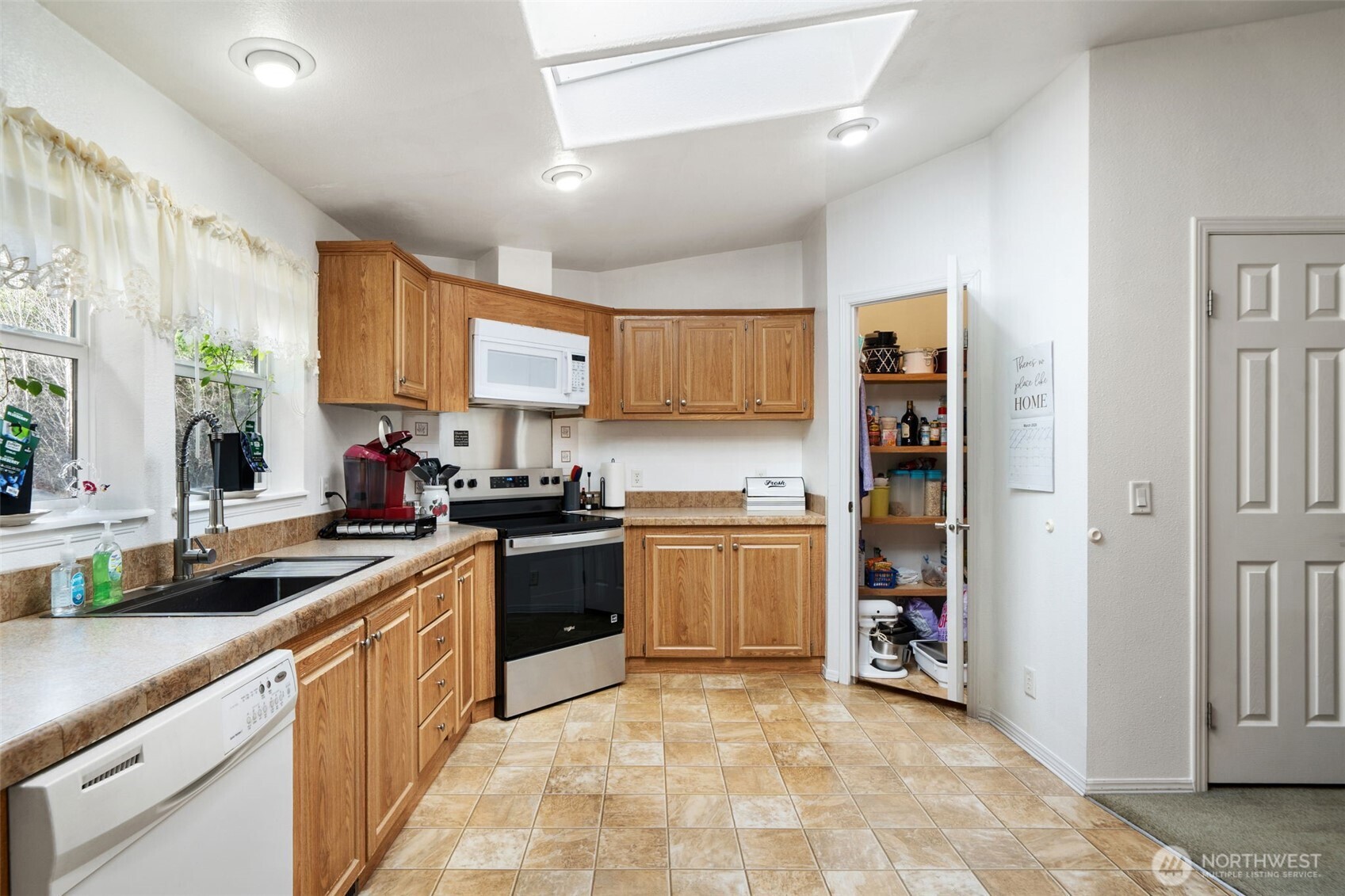 320 Rivendell Road Grapeview, WA 98546 - Photo 11 of 36