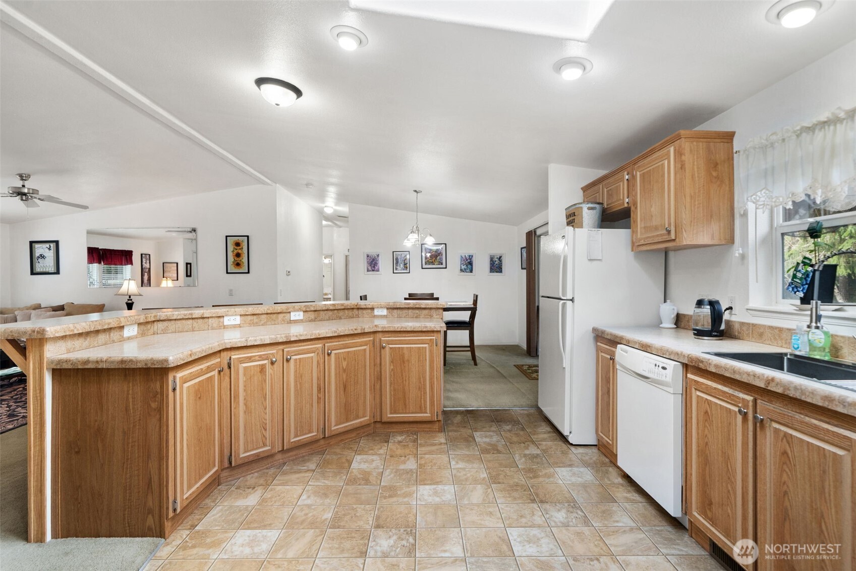 320 Rivendell Road Grapeview, WA 98546 - Photo 12 of 36