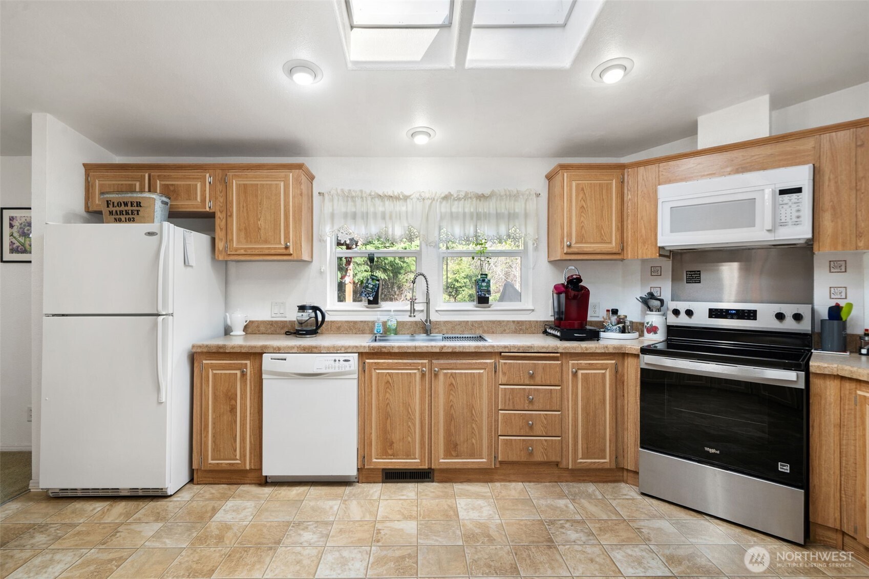 320 Rivendell Road Grapeview, WA 98546 - Photo 14 of 36