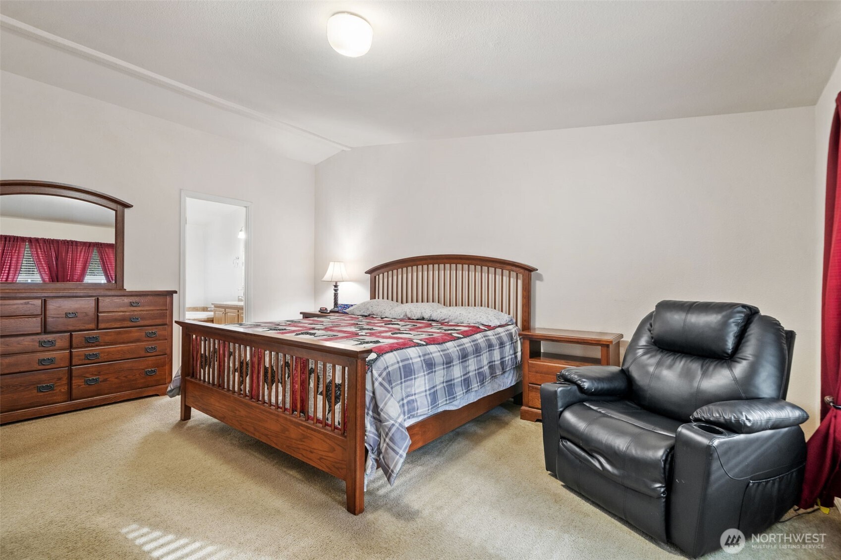 320 Rivendell Road Grapeview, WA 98546 - Photo 18 of 36