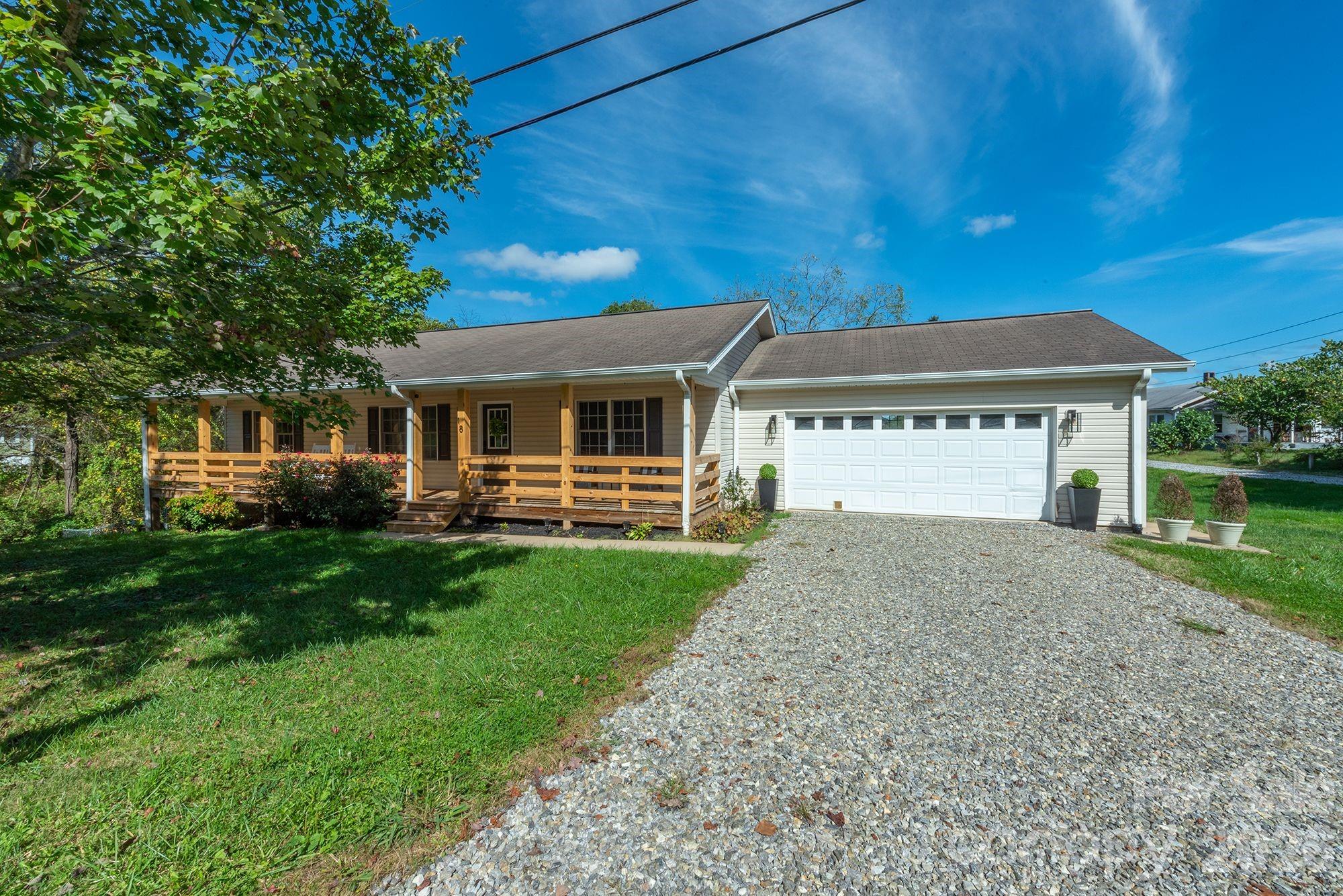 18 Garrison Road Weaverville, NC 28787 - Photo 6 of 42 Gallery Image 6