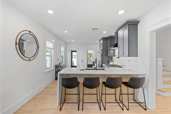 $649,900 | 18 Hillcroft Avenue, Worcester, MA 01606